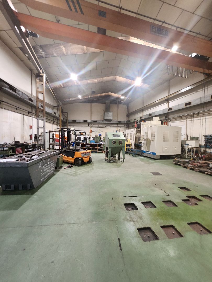 Nau industrial en venda en Molins de Rei