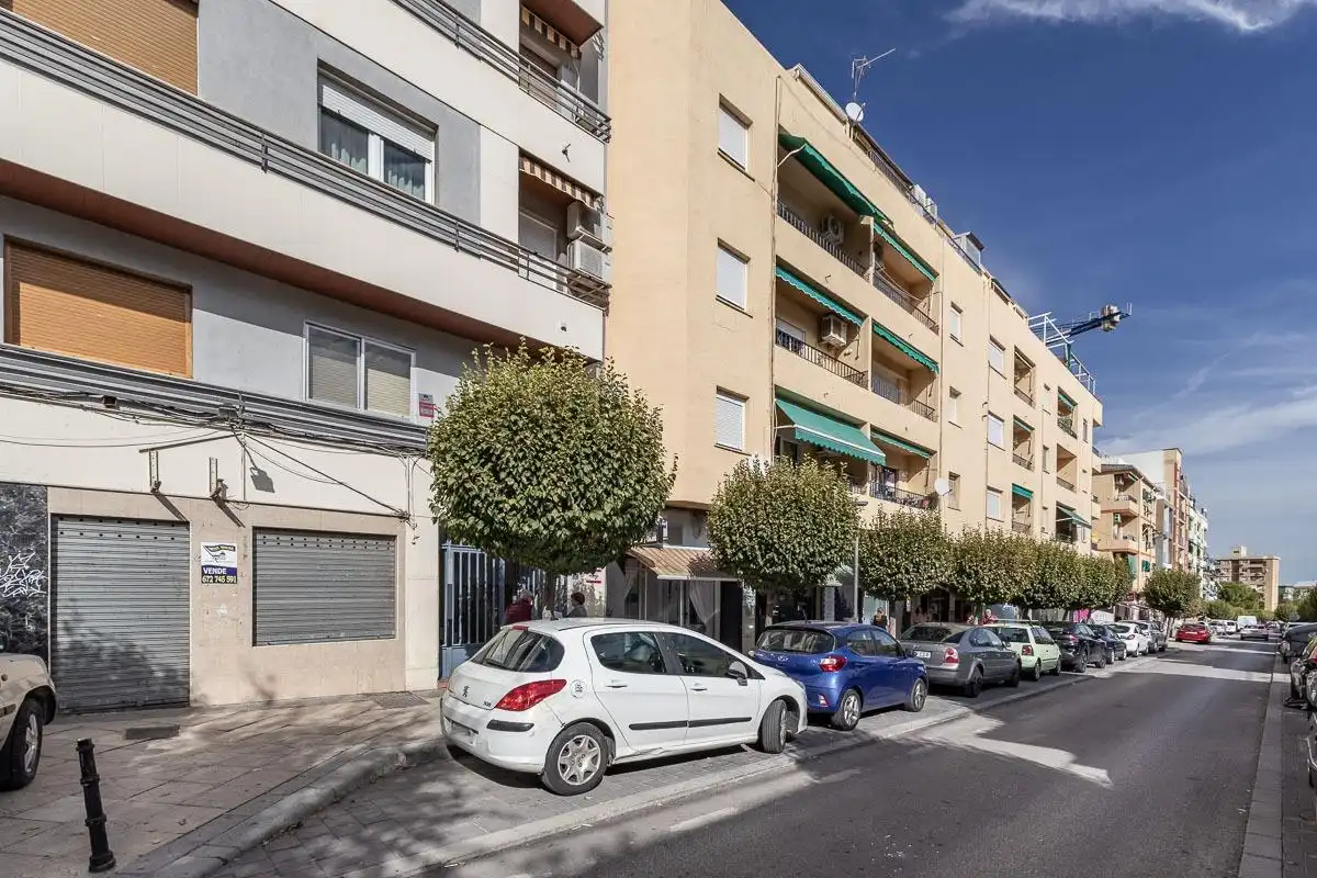 Vista exterior de Piso en venta en Jaén