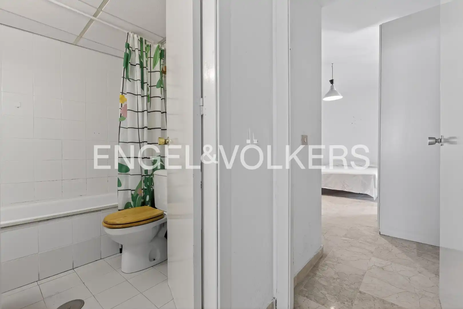 Duplexes for sale in Sevilla  with Air Conditioner and Heating