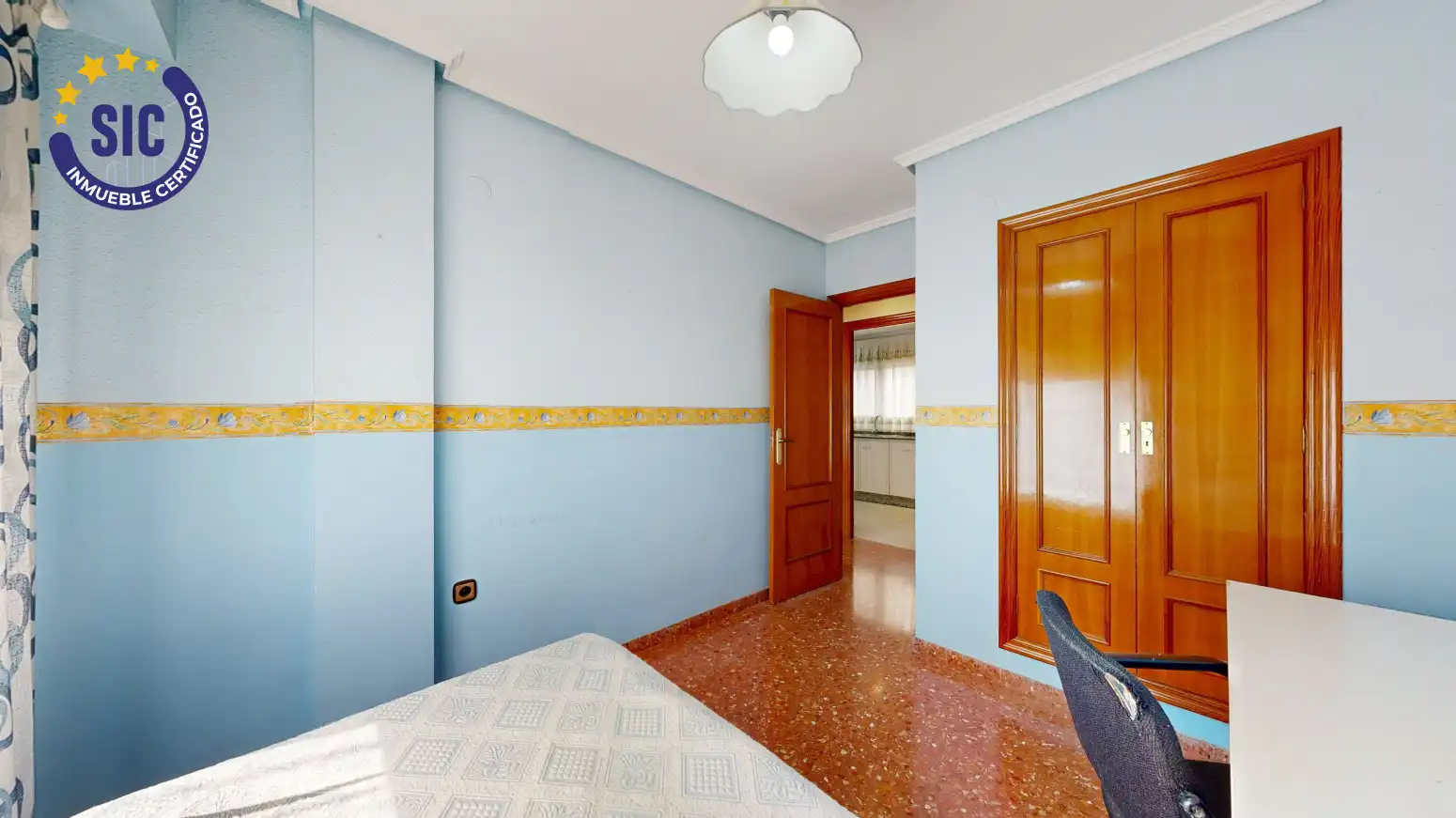 Bedroom of Flat for sale in Torrent  with Balcony