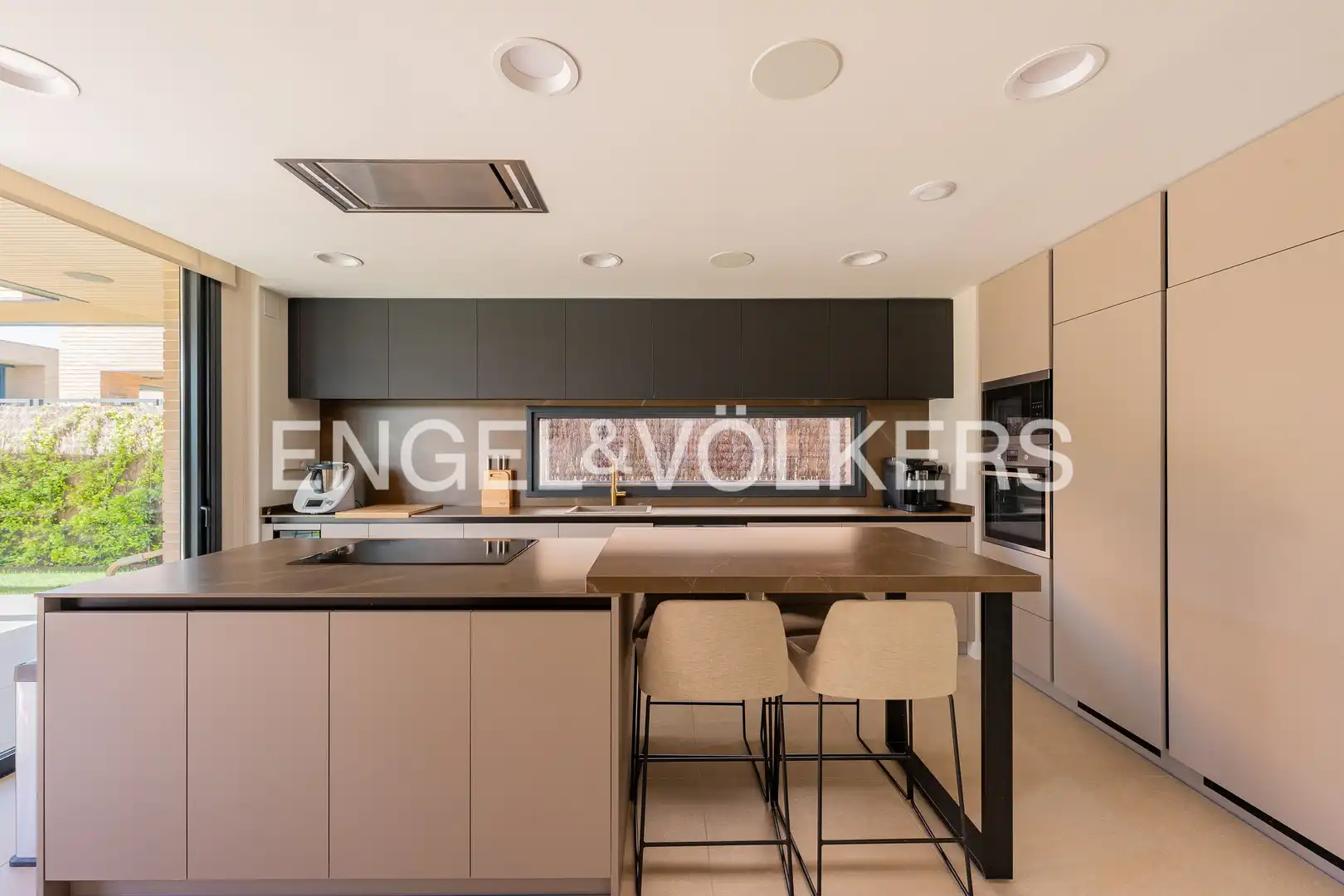 Cocina de Casa o chalet en venta en Las Rozas de Madrid con Aire acondicionado, Calefacción y Jardín privado