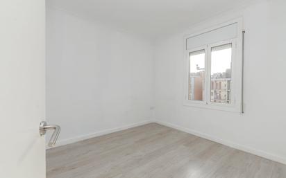 Bedroom of Flat for sale in  Barcelona Capital  with Heating