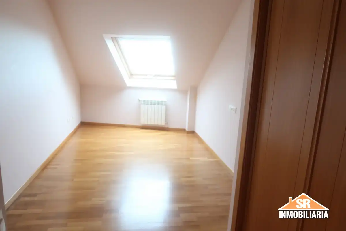 Piso de alquiler en A Coruña Capital  con Calefacción, Parquet y Horno