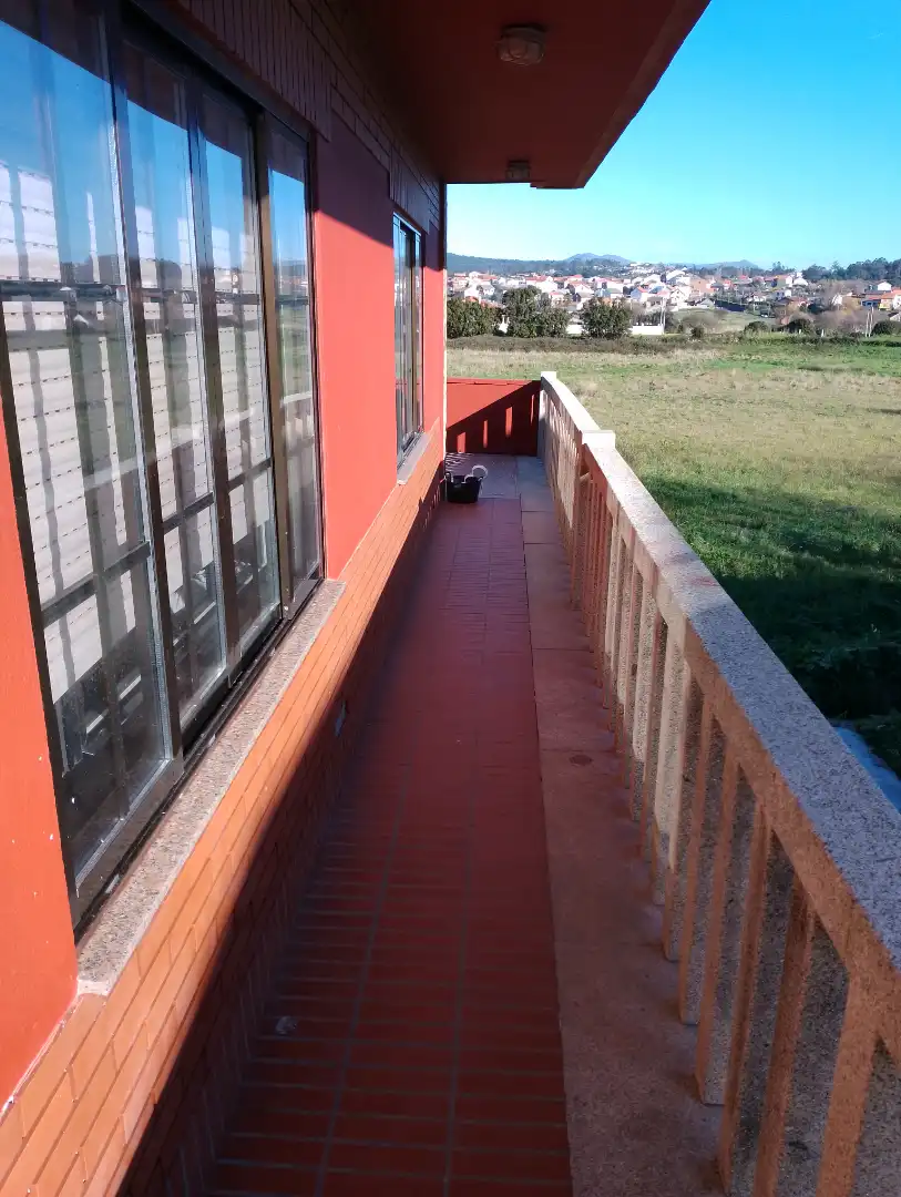 Terrassa de Casa o xalet en venda en Ribeira amb Calefacció, Jardí privat i Parquet
