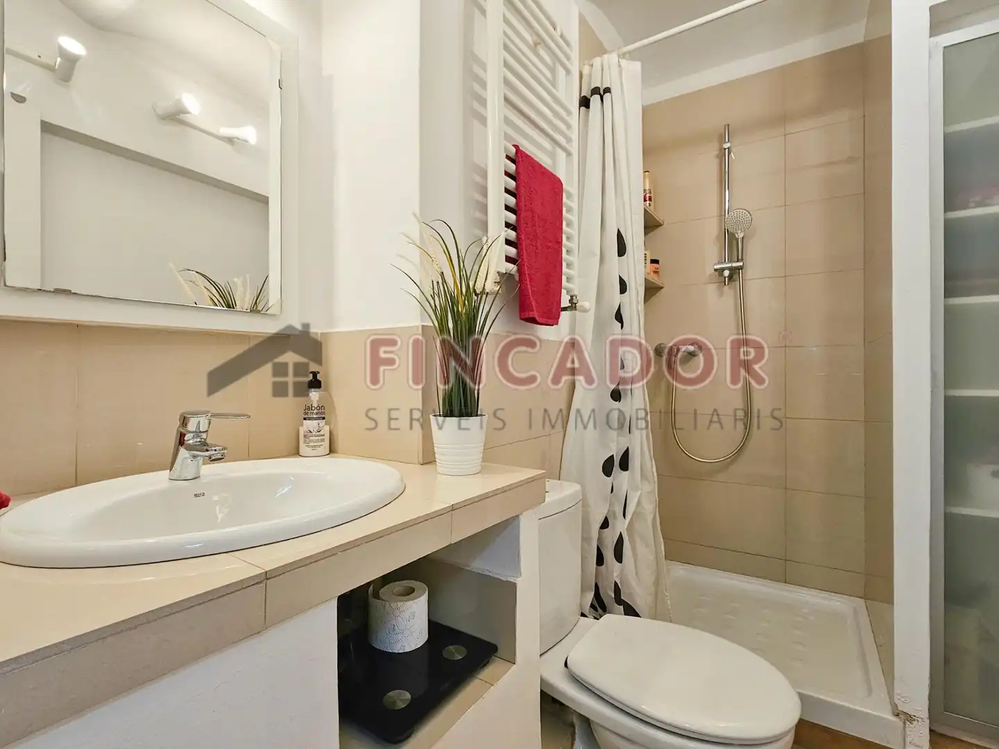 Bathroom of Duplexes for sale in Barcelona  with Heating and Furnished