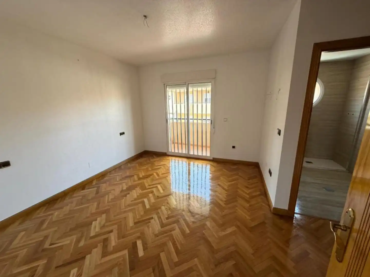 Dormitori de Casa adosada en venda en Murcia amb Jardí privat
