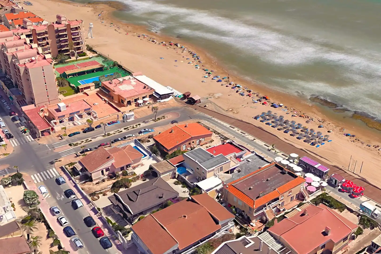 Vista exterior de Casa o chalet en venta en Torrevieja con Jardín privado y Terraza