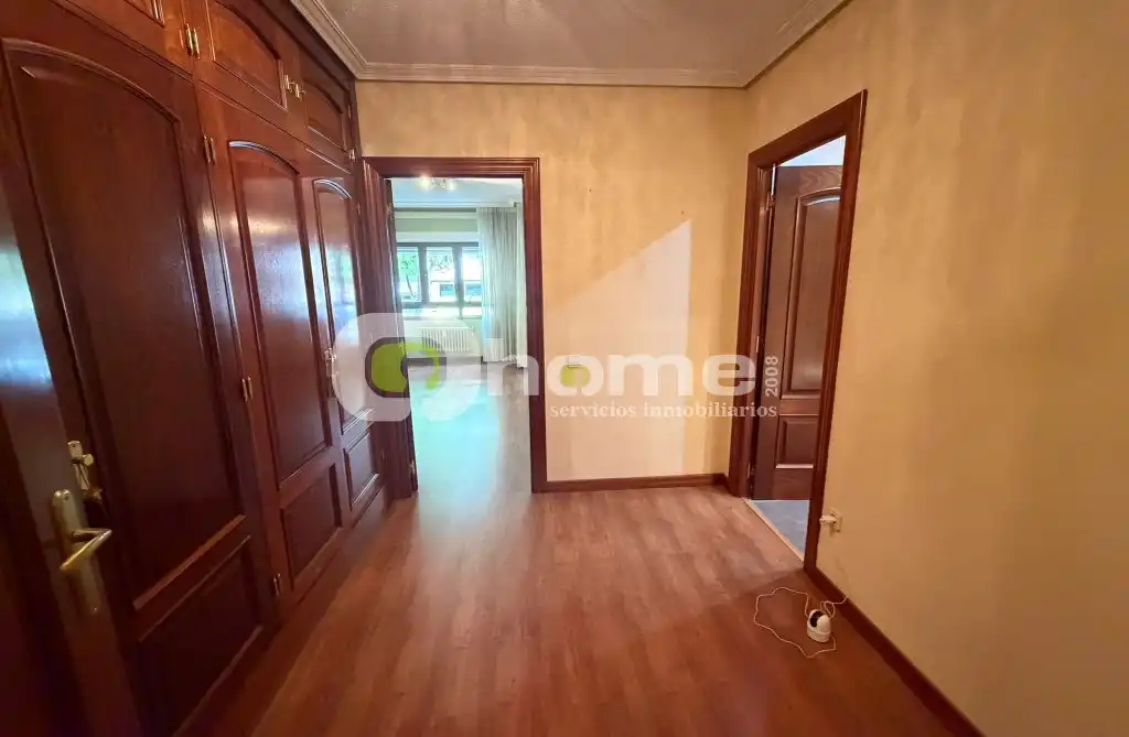 Flat for sale in Zamora Capital   with Air Conditioner, Heating and Parquet flooring