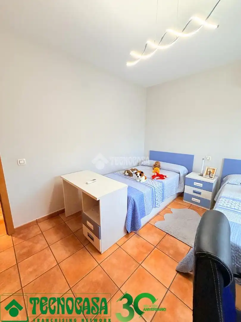 Habitación de Casa adosada en venta en Burujón con Aire acondicionado, Calefacción y Terraza