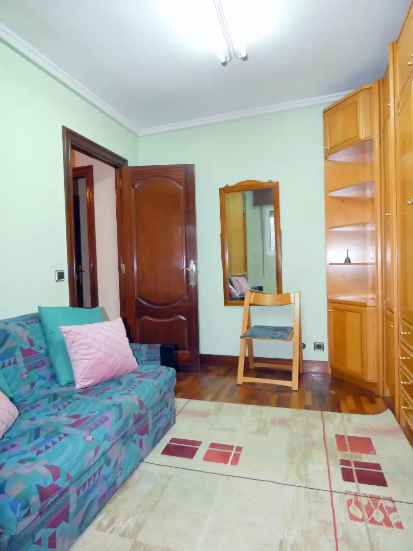 Flat for sale in Karmelo Kalea, Santutxu - Basarrate