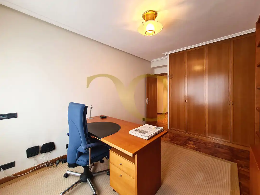 Flat for sale in Oviedo   with Heating
