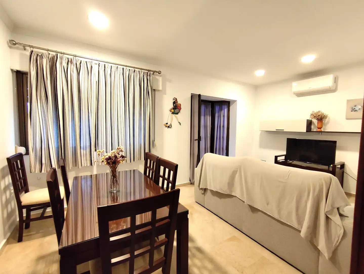 Living room of Detached homes for rent in Sanlúcar de Barrameda  with Air Conditioner, Heating and Terrace