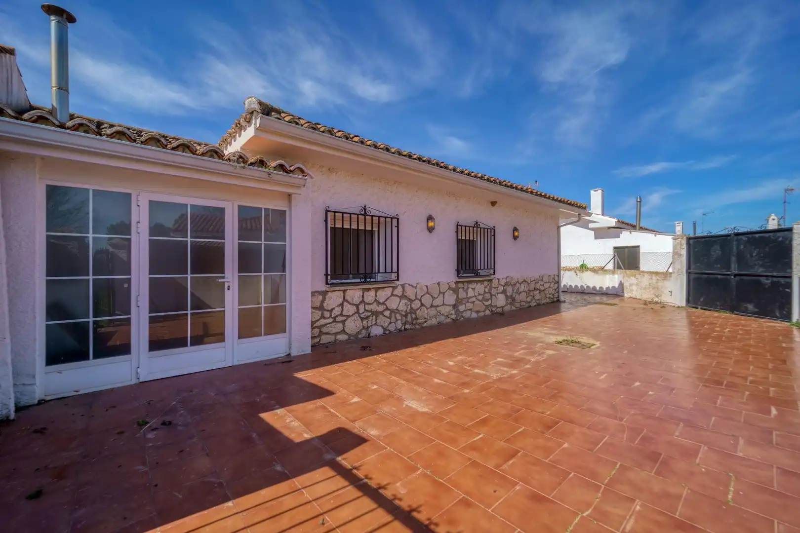 Vista exterior de Casa o chalet en venta en Villamanrique de Tajo con Aire acondicionado, Calefacción y Jardín privado