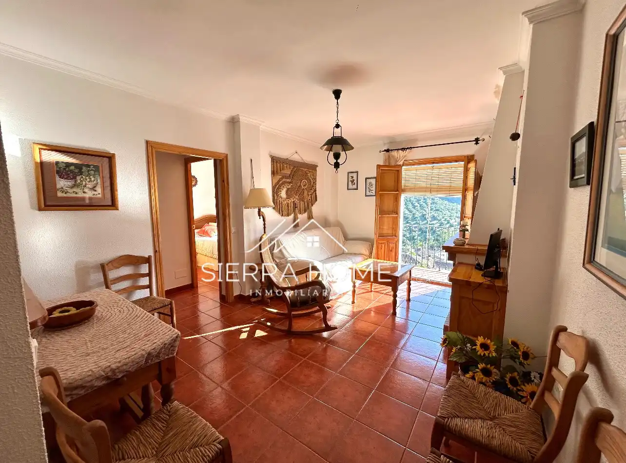 Piso con terraza en venta en Calle Real
