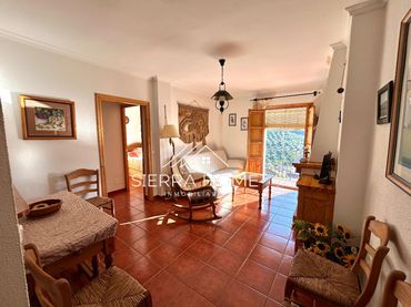 Piso con balcón en venta en Calle Real