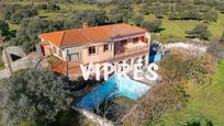 Vista exterior de Finca rústica en venda en Cáceres Capital amb Terrassa i Piscina