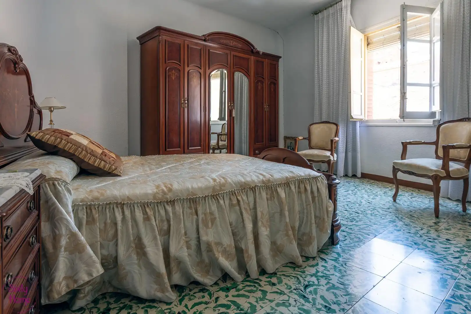 Dormitori de Casa o xalet en venda en Andorra (Teruel) amb Jardí privat, Traster i Moblat