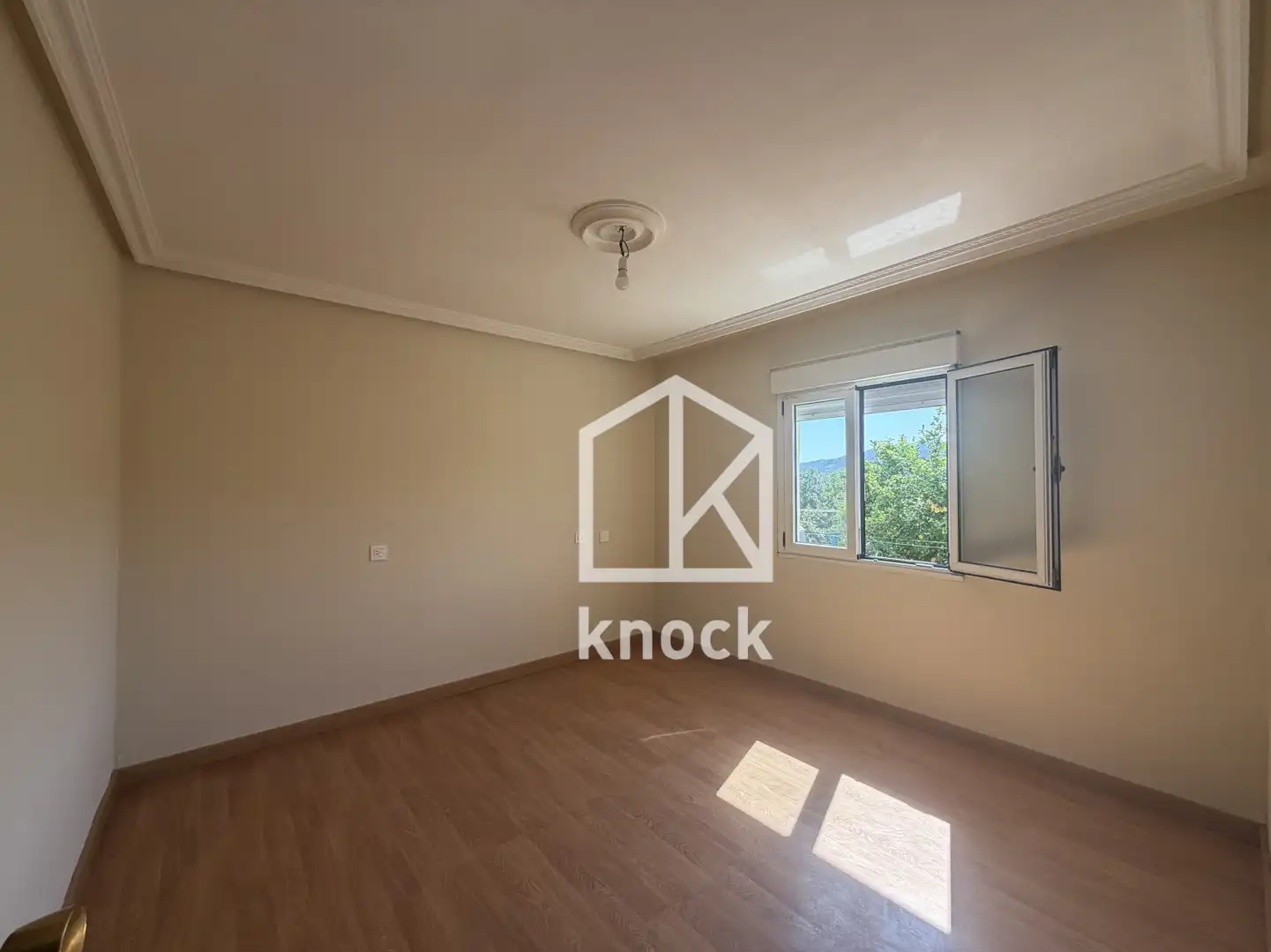 Habitación de Casa adosada en venta en Langreo con Calefacción y Terraza