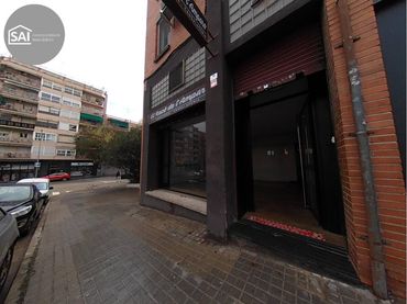 Local comercial en venda a Calle Apúlia