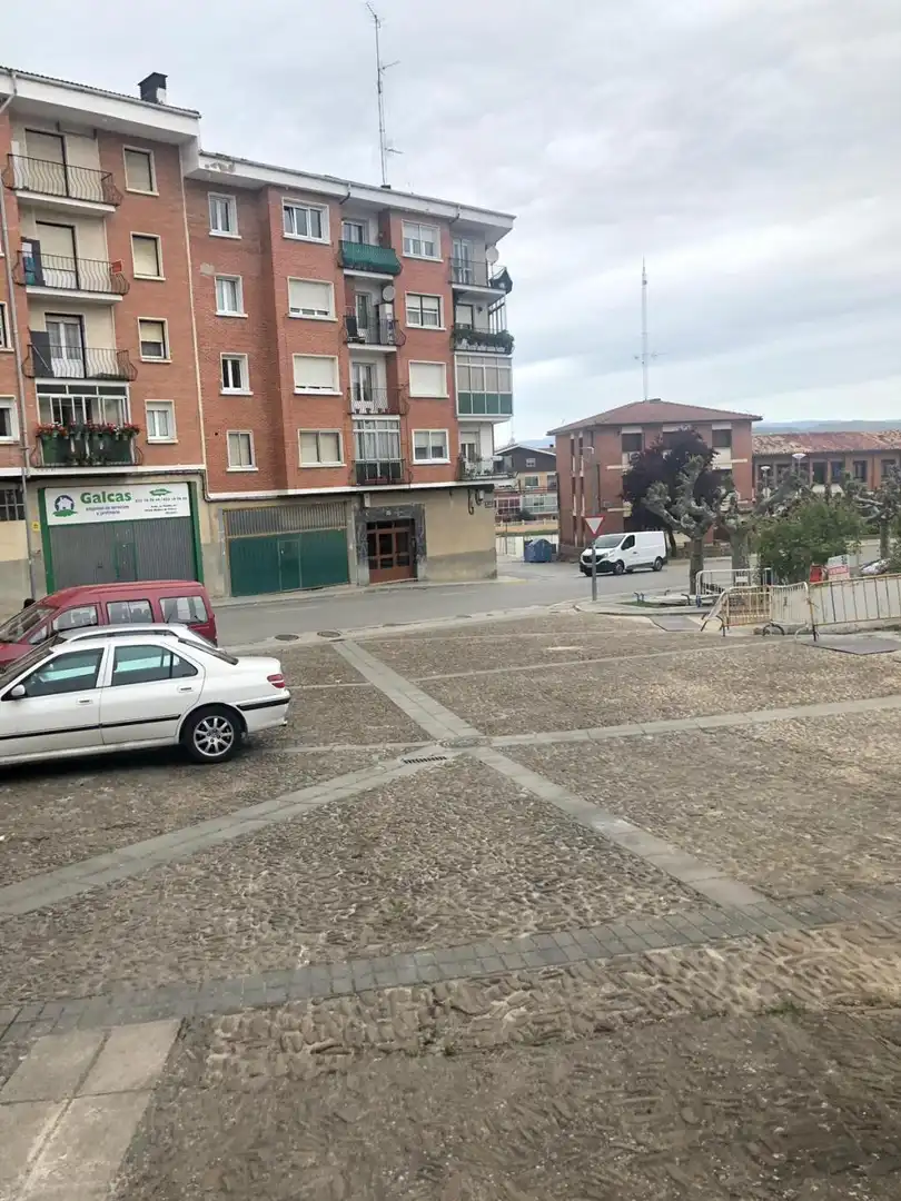 Aparcament de Edifici en venda en Medina de Pomar
