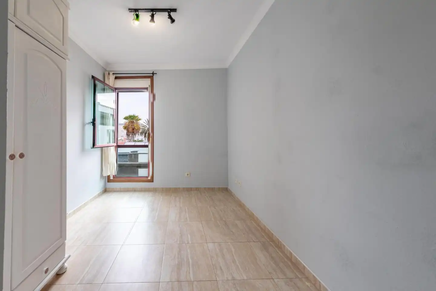 Flat for rent in Calle Bravo Murillo, 3, Triana