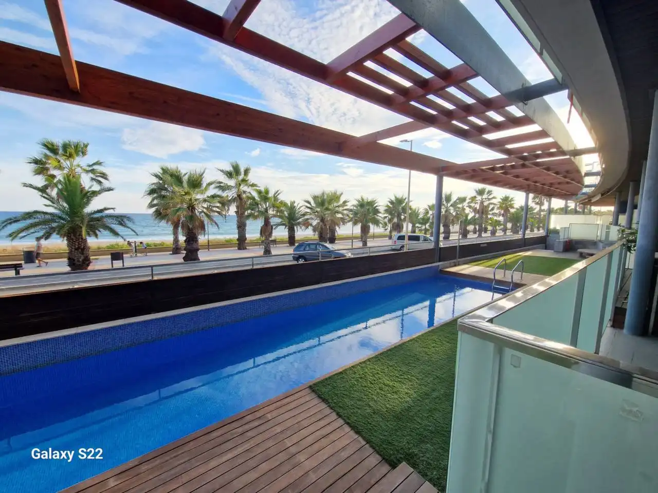 Piscina de Piso de alquiler en Cubelles con Aire acondicionado, Calefacción y Terraza
