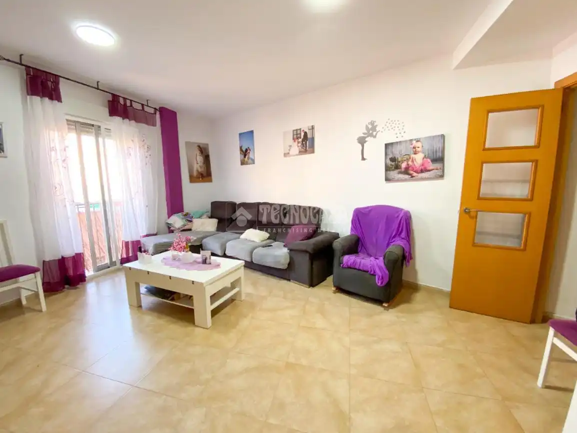 Wohnzimmer von Wohnung zum Verkauf in Viator mit Abstellraum
