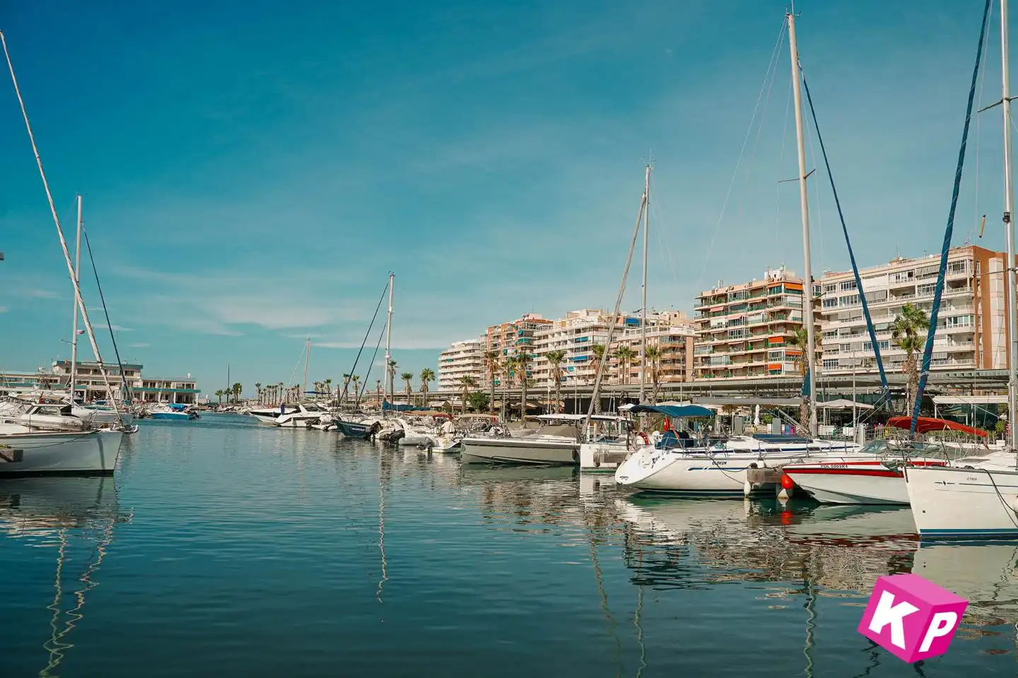 Außenansicht von Wohnung zum Verkauf in Santa Pola mit Klimaanlage, Heizung und Terrasse