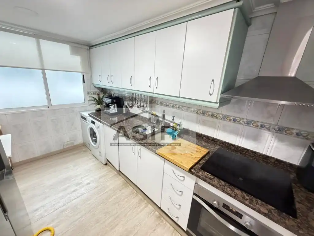 Cuina de Pis de lloguer en Alzira amb Aire condicionat i Terrassa