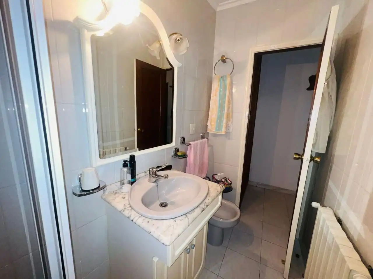 Bathroom of Houses for sale in Ourense Capital   with Heating, Terrace and Furnished