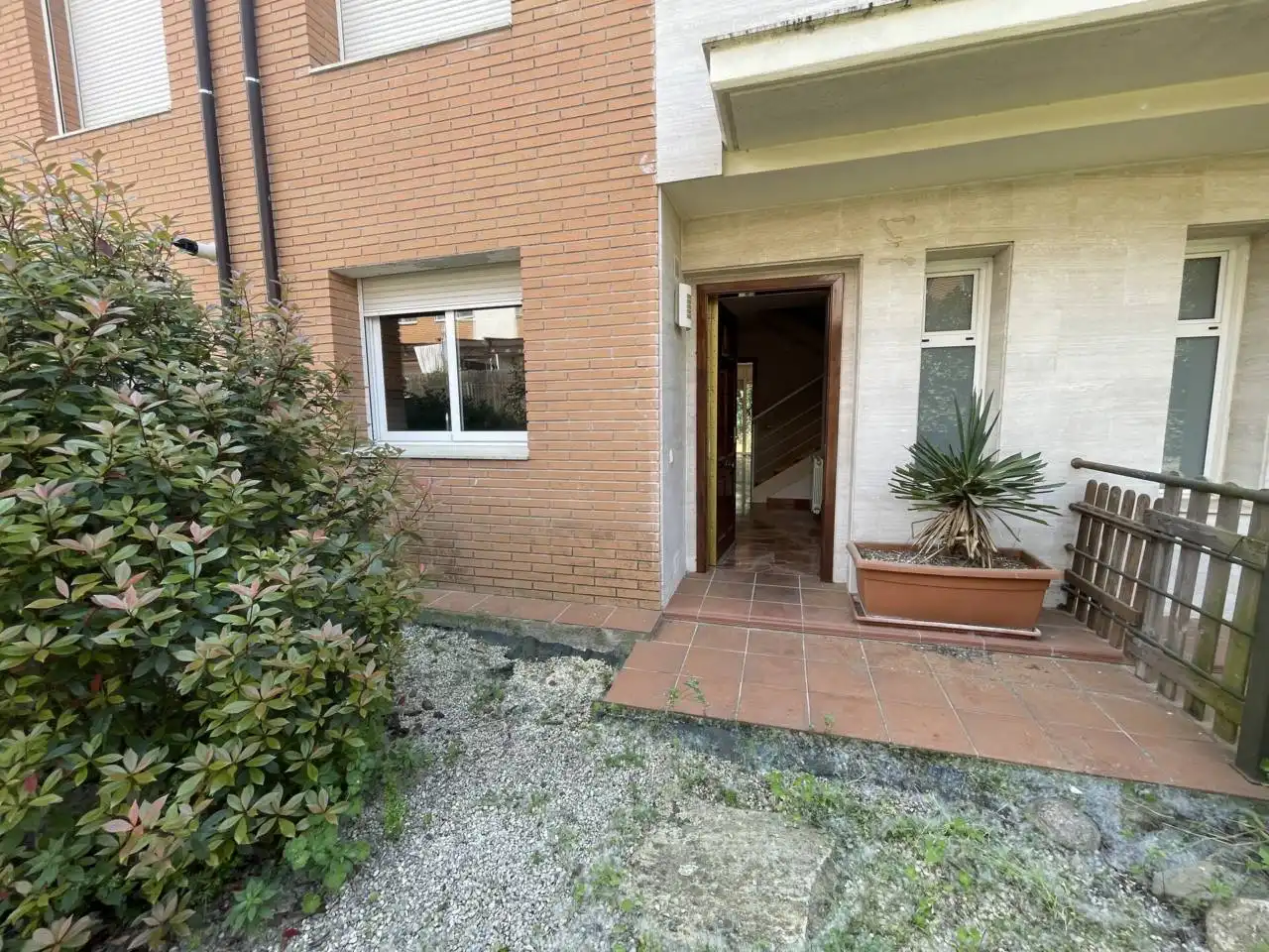 Vista exterior de Casa o xalet en venda en L'Ametlla del Vallès amb Aire condicionat, Calefacció i Jardí privat
