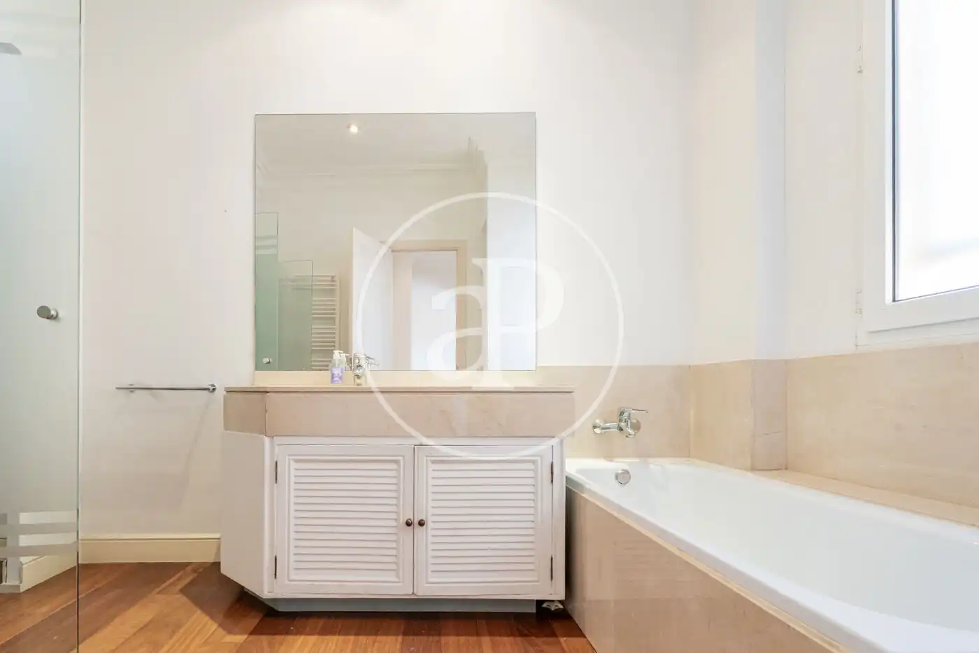 Bathroom of Flat for rent in Madrid  with Heating, Storage room and Balcony