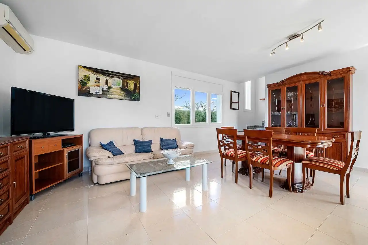Detached house with pool for sale in Miami Platja, imagen 2