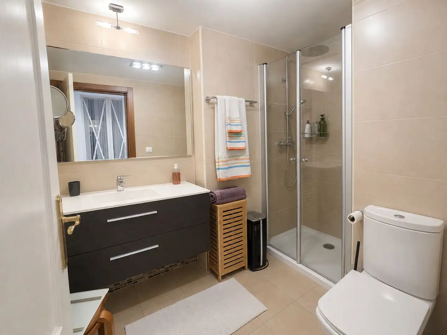 Baño de Piso en venta en Urduliz con Calefacción, Terraza y Trastero