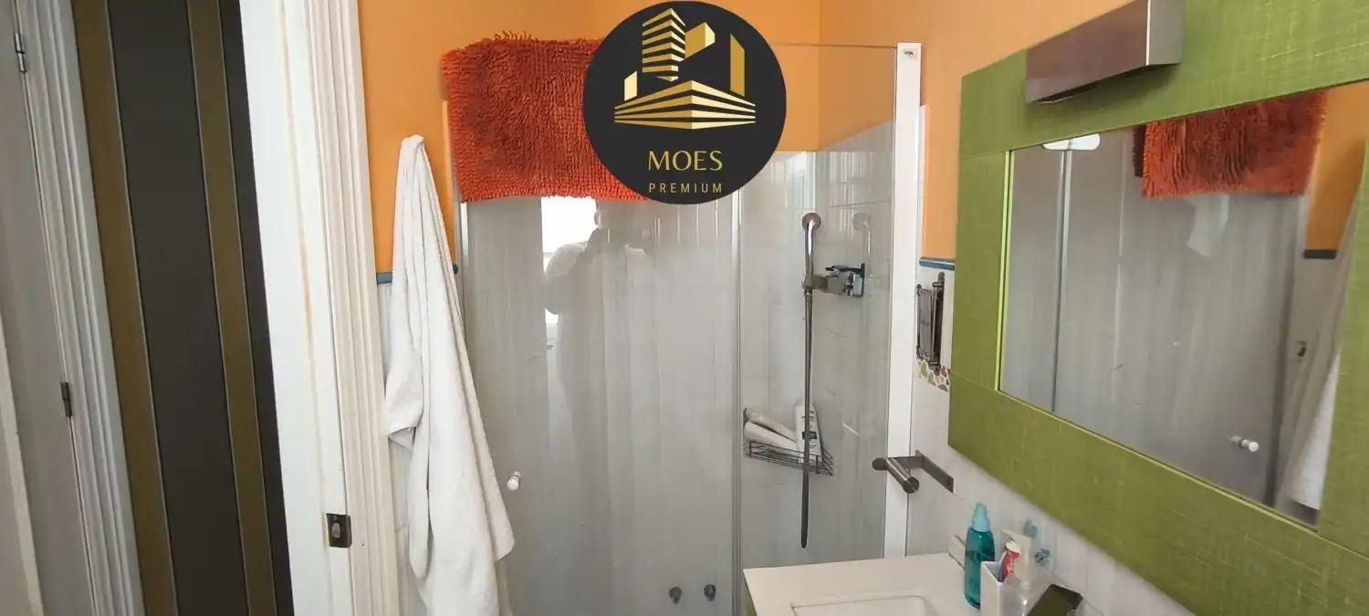 Badezimmer von Wohnung zum Verkauf in Linares mit Klimaanlage und Heizung