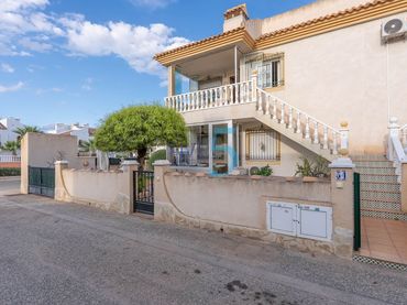 Pis amb balcó en venda a Orihuela Costa