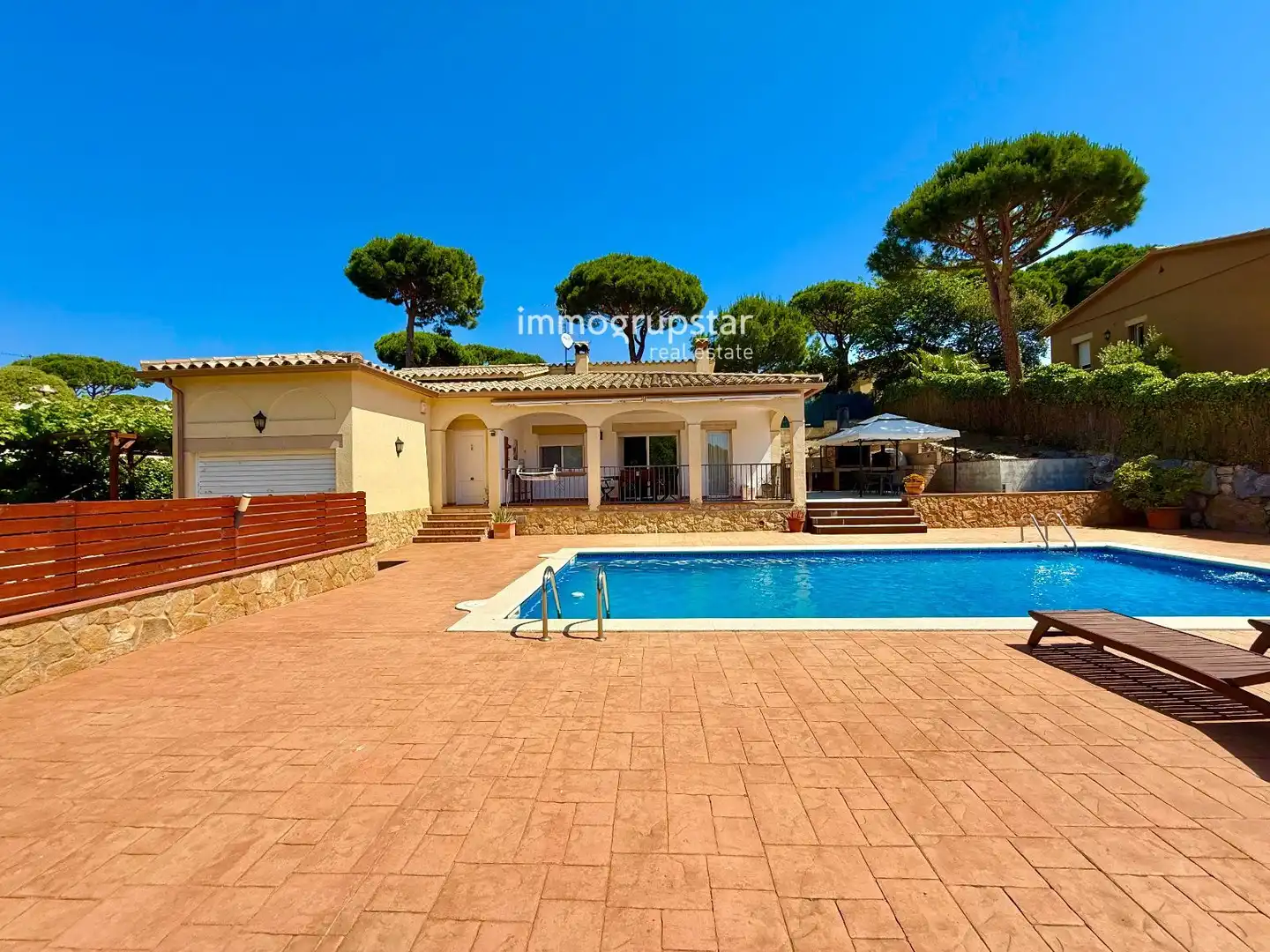 Vista exterior de Casa o xalet en venda en Calonge i Sant Antoni amb Aire condicionat, Calefacció i Terrassa