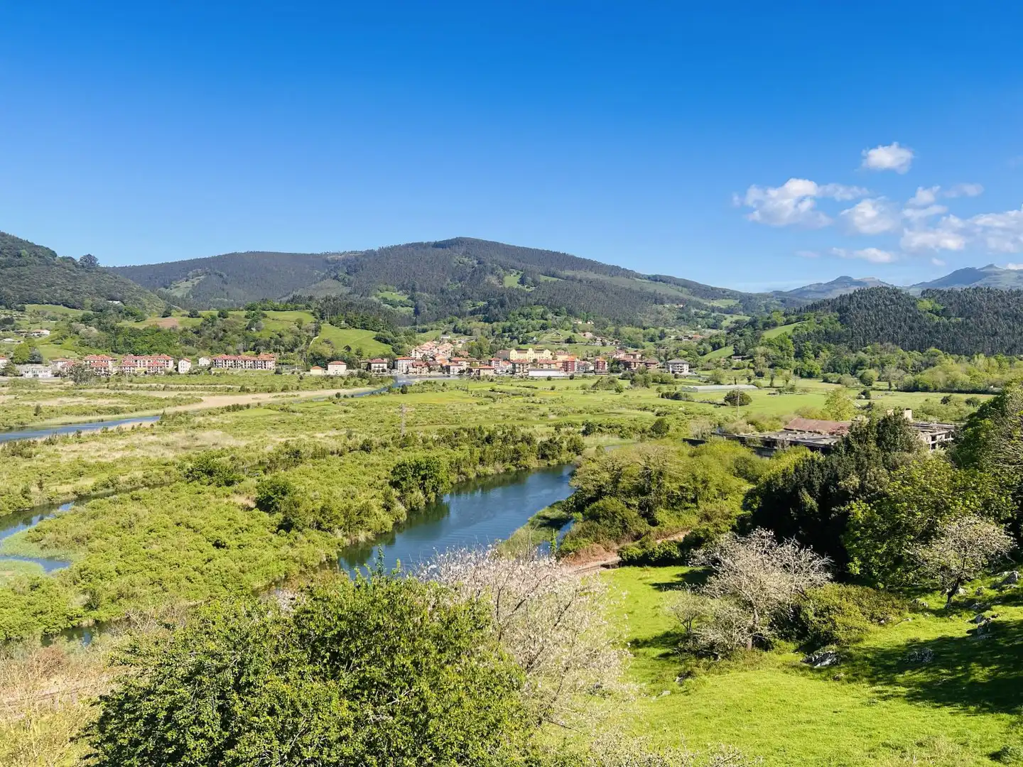 Vista exterior de Casa o chalet en venta en Voto con Terraza, Trastero y Balcón