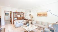 Living room of Single-family semi-detached for sale in  Madrid Capital  with Heating, Private garden and Terrace