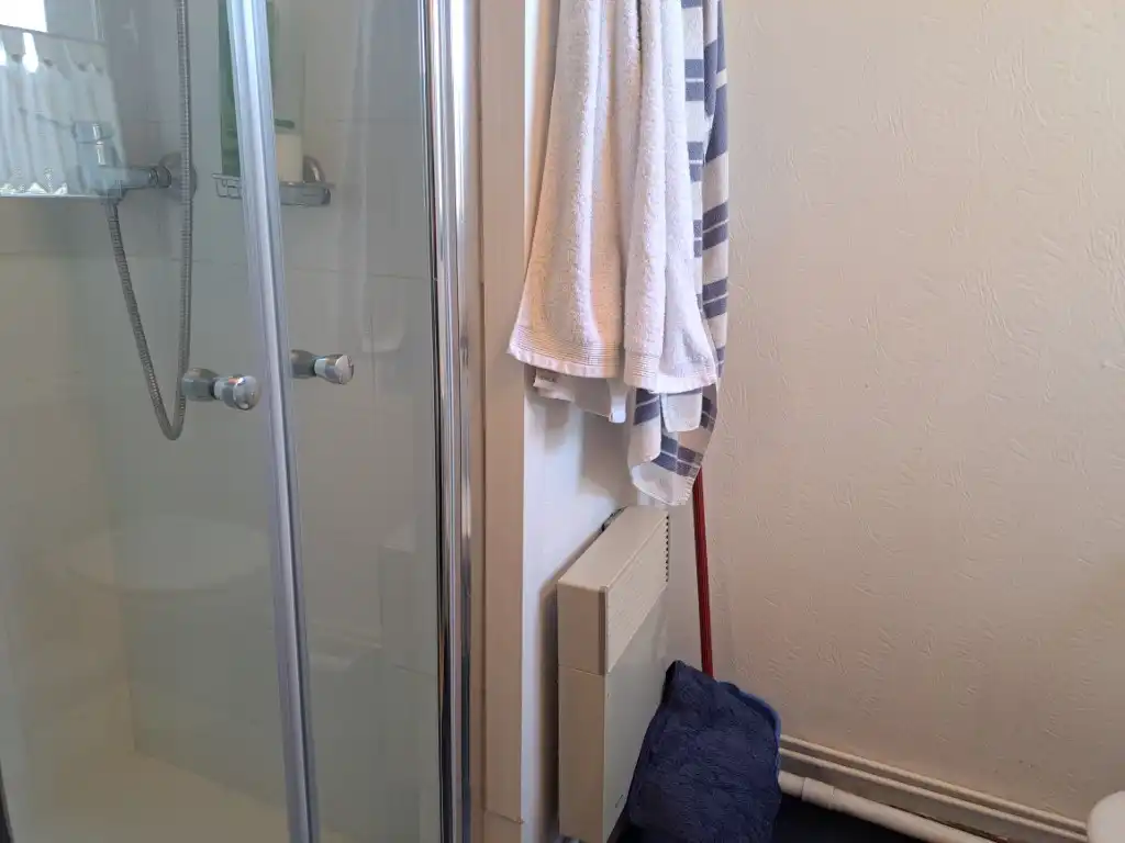 Baño de Dúplex de alquiler en Puigcerdà con Calefacción, Parquet y Terraza