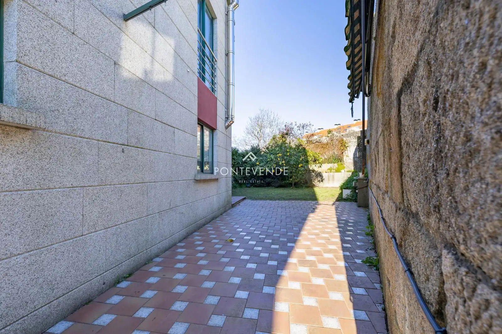 Detached homes for sale in Raposa, 17, Bouzas