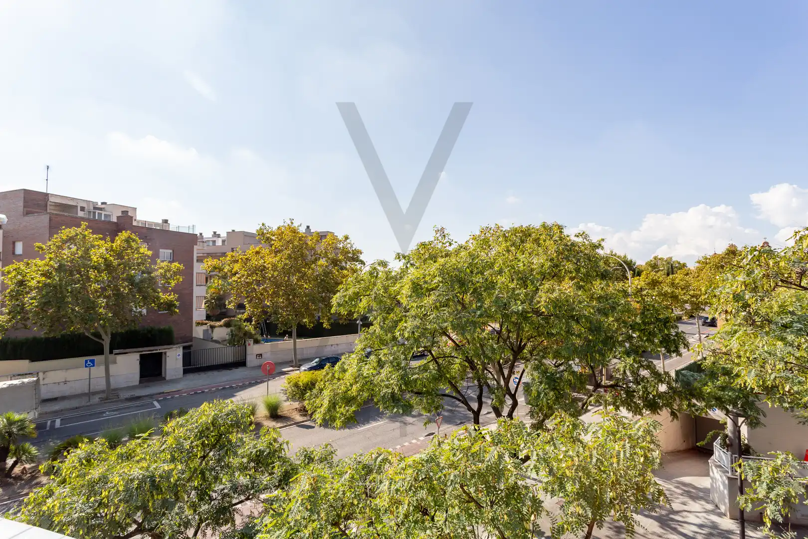 Außenansicht von Einfamilien-Reihenhaus zum Verkauf in Reus mit Heizung, Privatgarten und Terrasse
