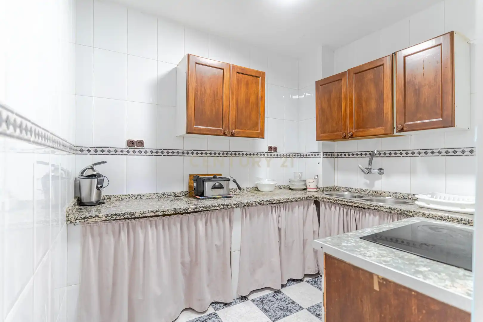Cuina de Casa o xalet en venda en Avda. De los Ogíjares
