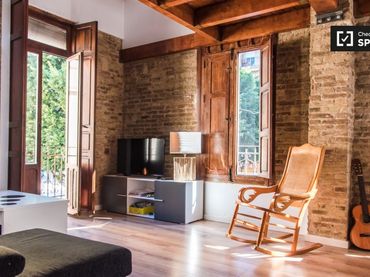 Appartamento con balcone in affitto a Poblats Marítims