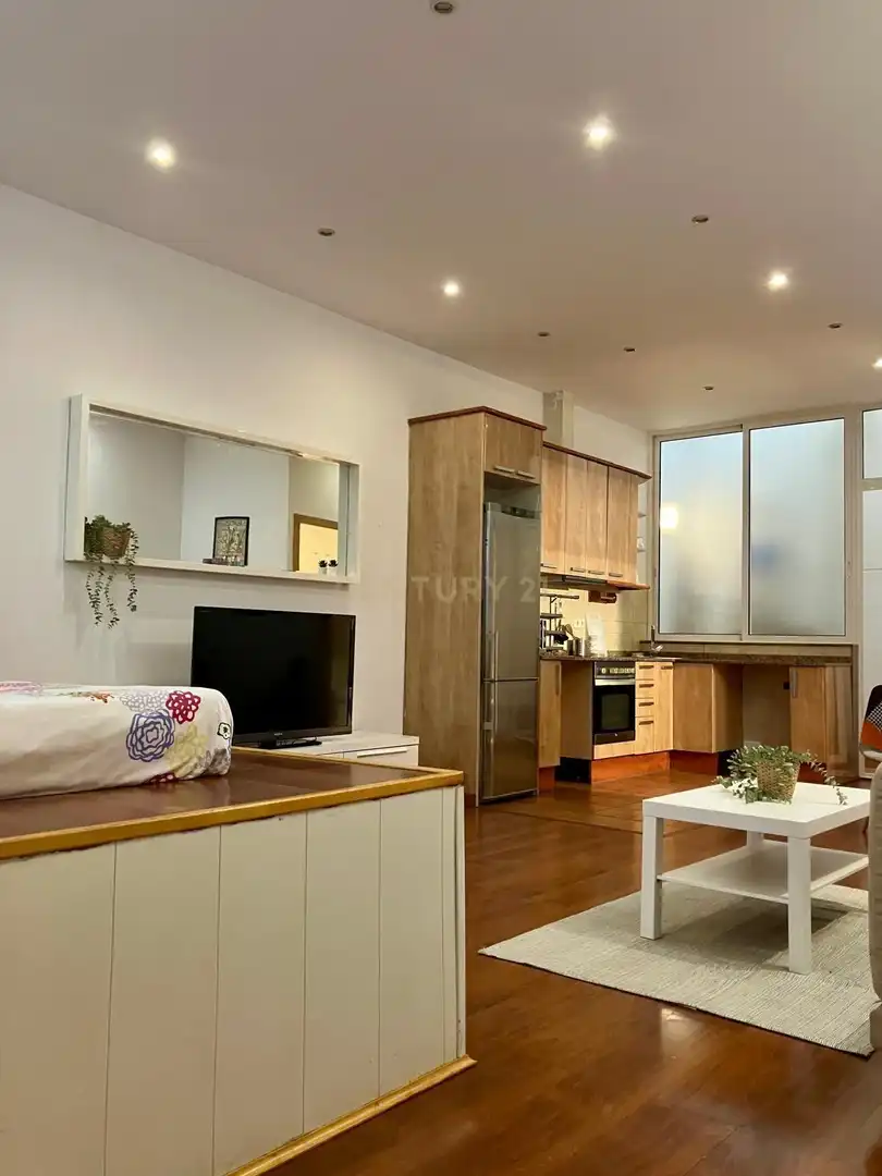 Cuina de Apartament de lloguer en Barcelona amb Aire condicionat