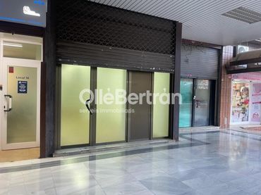Local comercial en venda a Gran Via de les Corts Catalanes 162