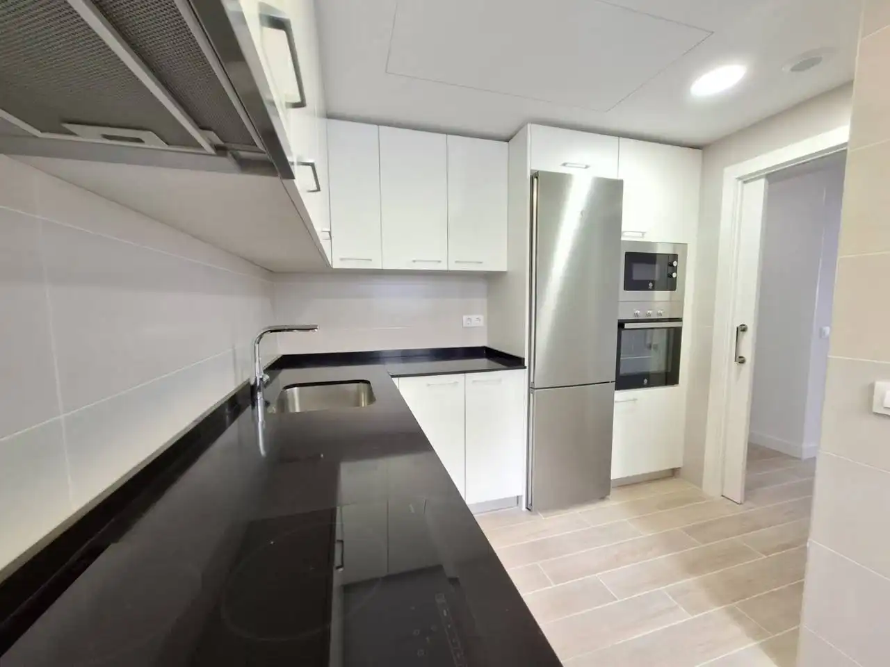 Kitchen of Flat for rent in Madrid  with Air Conditioner, Heating and Terrace