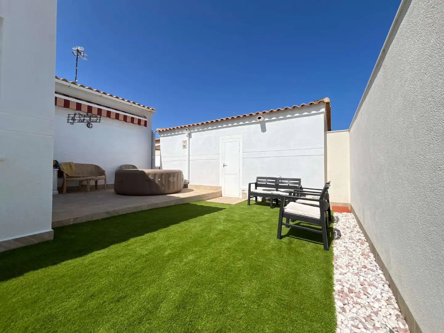 Terrassa de Casa o xalet en venda en Orihuela amb Aire condicionat, Traster i Moblat