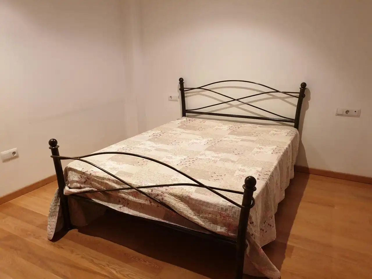 Bedroom of Flat for rent in Ourense Capital   with Heating, Parquet flooring and Terrace