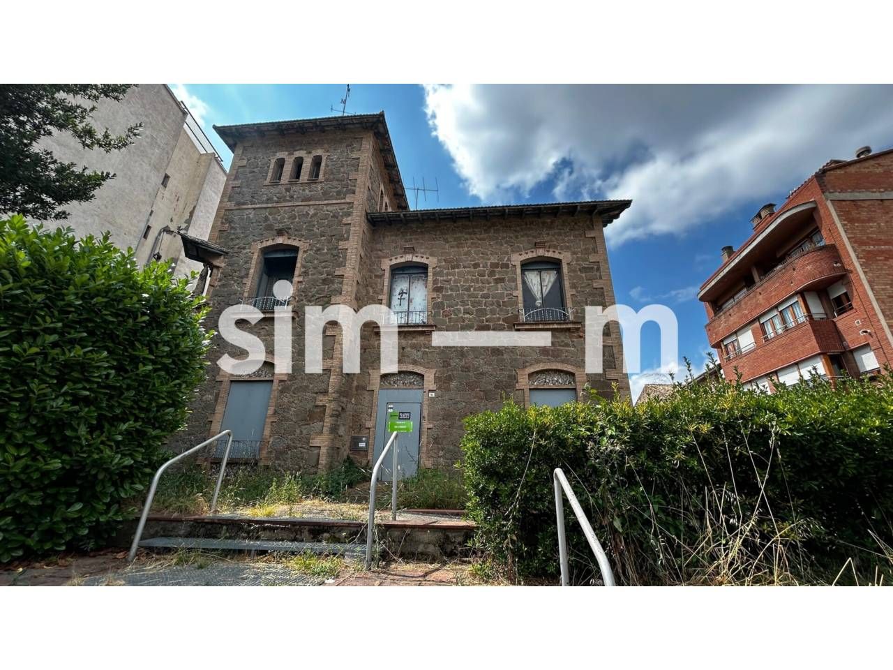Vista exterior de Local de lloguer en Prats de Lluçanès amb Alarma